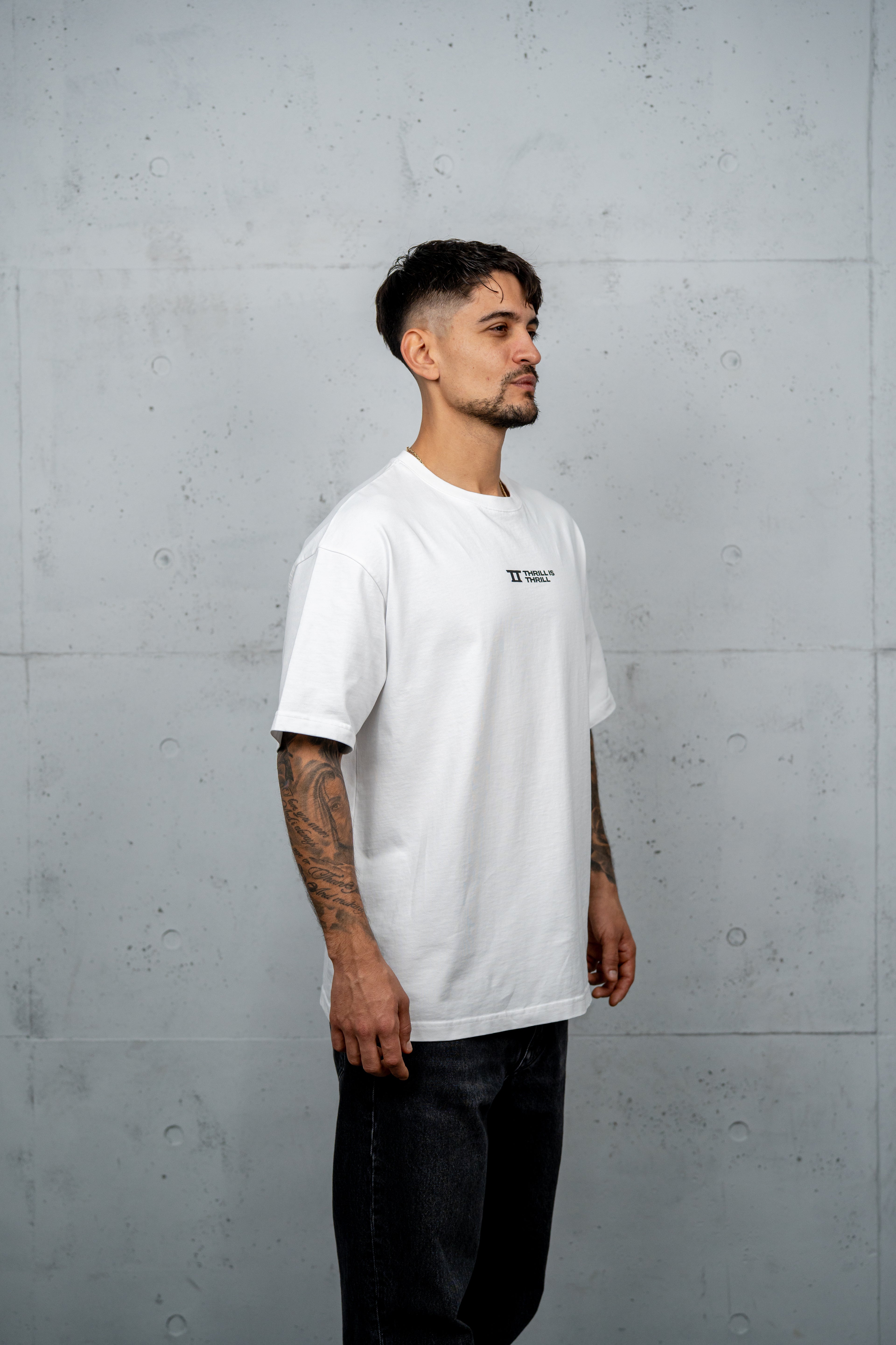 SIGNATURE TEE WHITE